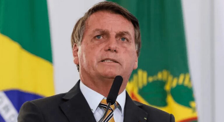 1º vídeo de Bolsonaro evoca apoiadores com bandeiras nas ruas