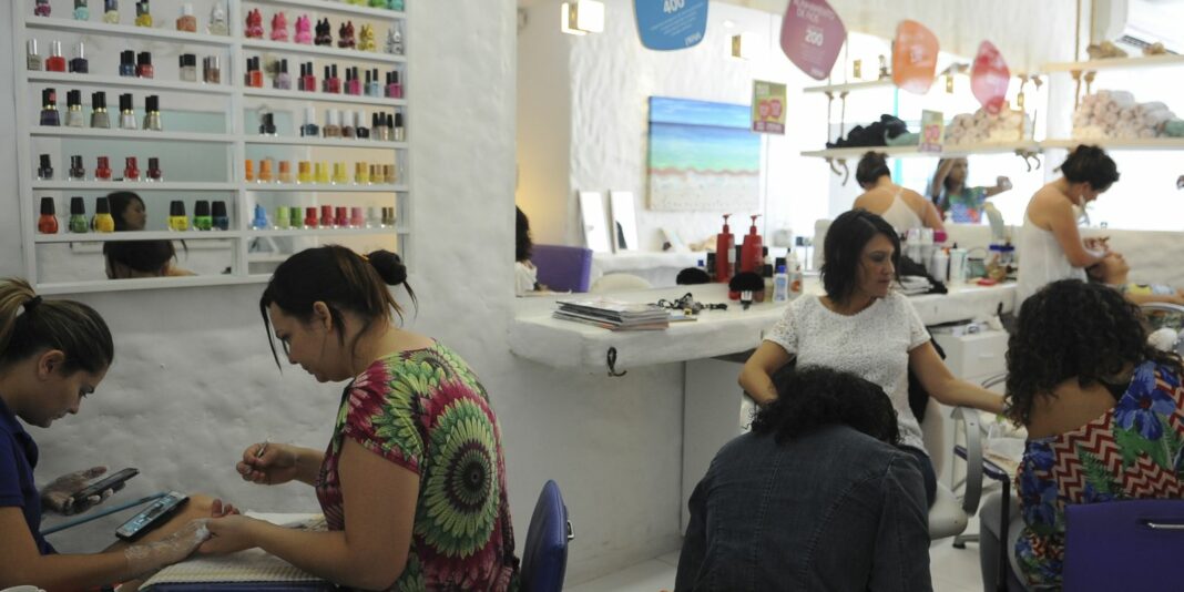 Setor de serviços cresce 8,3% em 2022 e atinge recorde