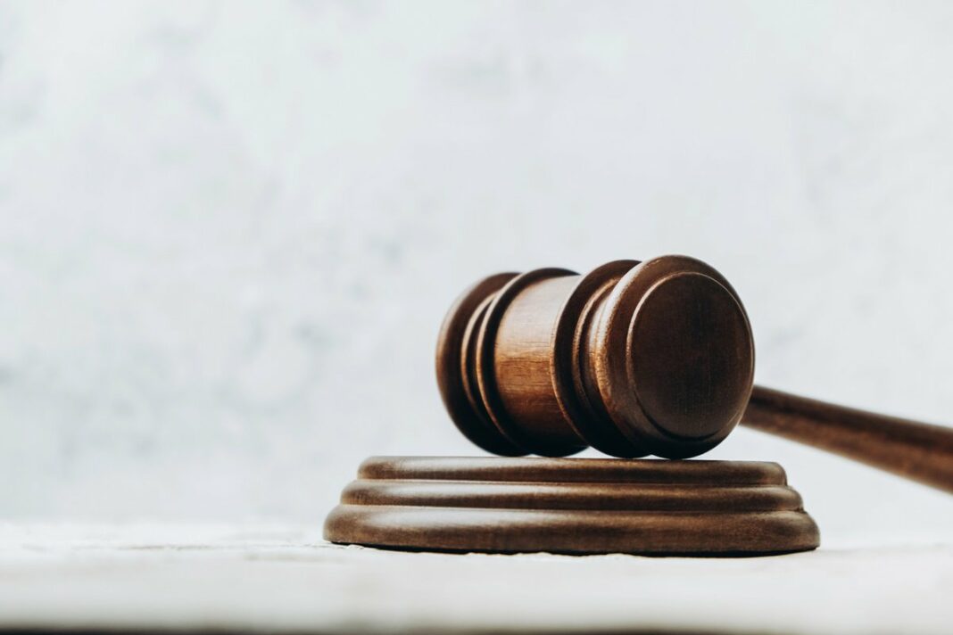 Juíza multa advogado por gritar em audiência no Dia da Mulher: “Desrespeito”