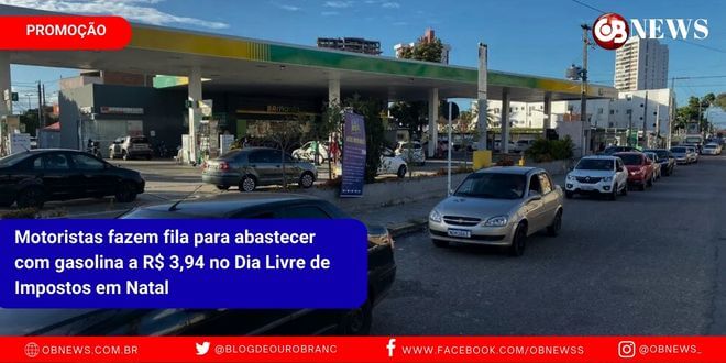 Motoristas fazem fila para abastecer