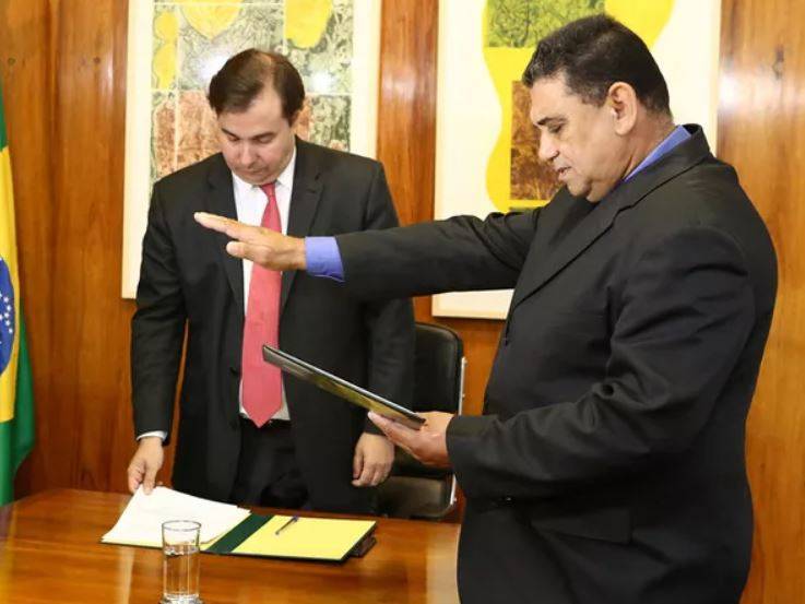 Vereadores já assumiram como deputados sem precisar renunciar, inclusive com aval do STF; veja os precedentes