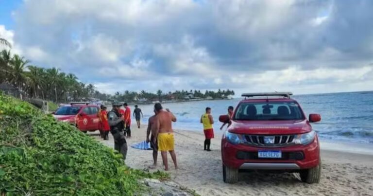 Mulher tenta salvar marido e os dois morrem afogados em praia na Grande Natal