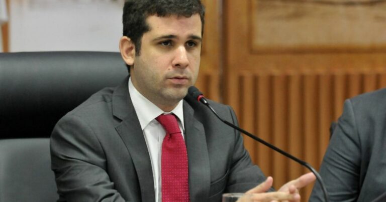 Câmara aprova projeto que proíbe linguagem neutra em escolas de Natal