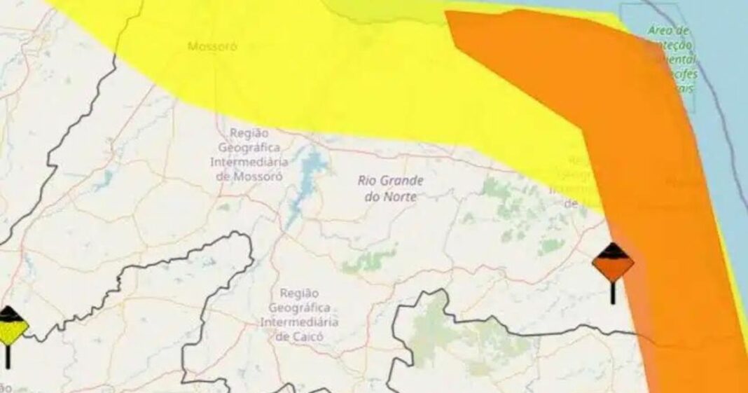 Inmet emite dois alertas de chuvas intensas