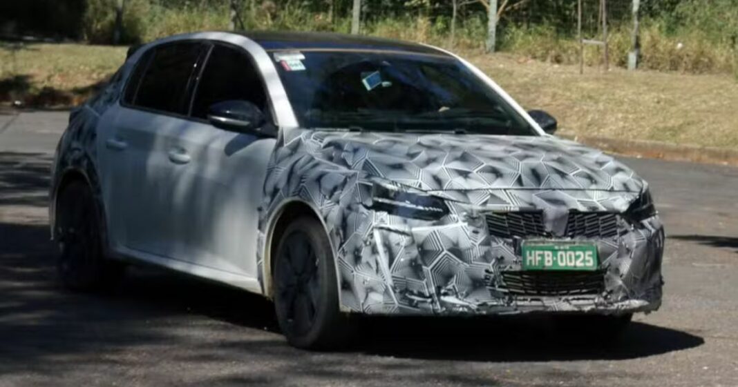 Novo Peugeot 208 é visto em versão esportiva