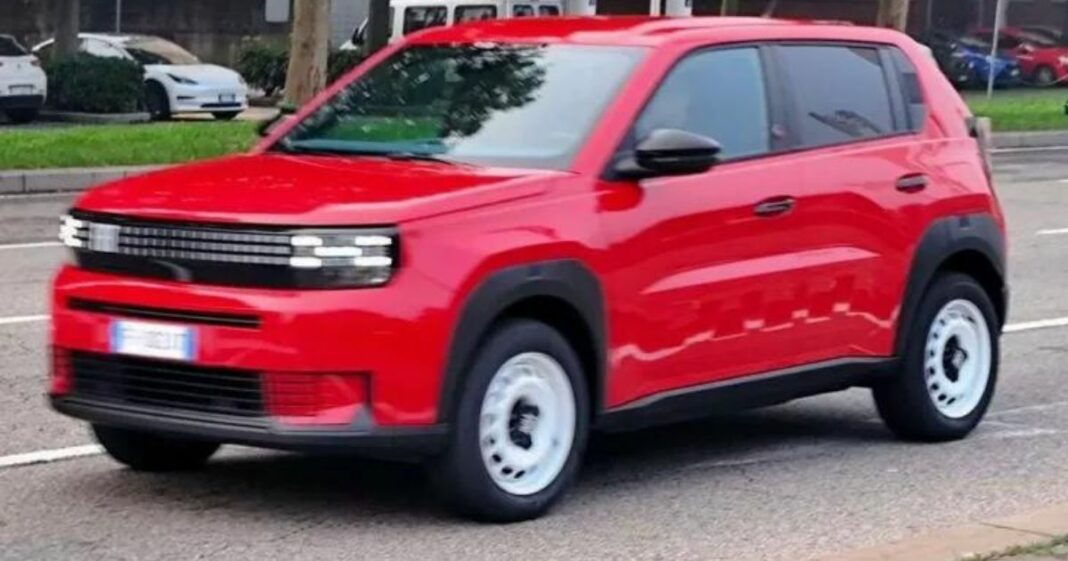 Uno Mille Fiat Grande Panda é visto sem camuflagem