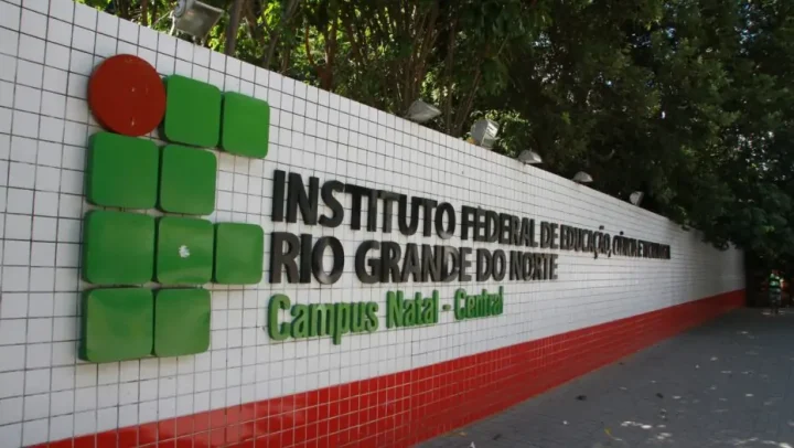 Discussões avançam e servidores do IFRN mantém estado de greve