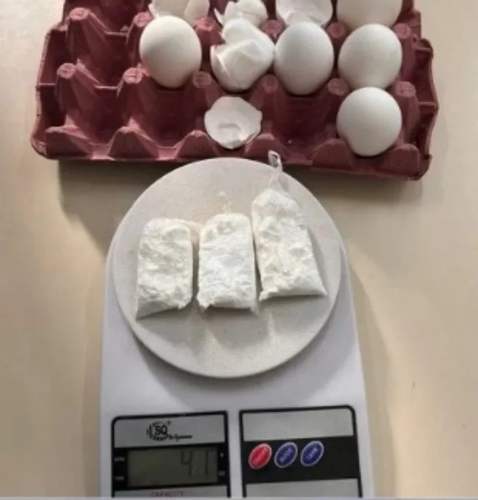 'ENGENHARIA DO TRÁFICO,: HOMEM É FLAGRADO TENTANDO ENTRAR EM CADEIA COM OVOS 'RECHEADOS' DE COCAÍNA