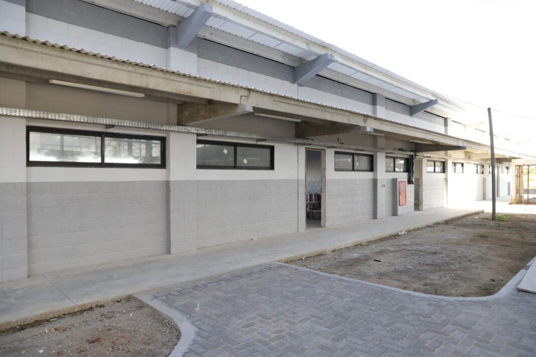 Fátima Bezerra visita instalações do IERN que se tornará Instituto Federal, em Touros