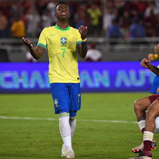 VINI JR PERDE PÊNALTI, E BRASIL SÓ EMPATA COM VENEZUELA PELAS ELIMINATÓRIAS