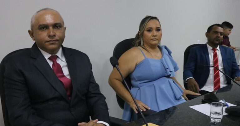 Da esquerda para direita, Marcos Costa, Ana Maíza e Josué Josedec