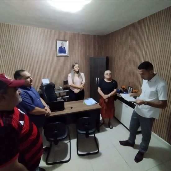 João Câmara: Vereador Hênio inaugura novo gabinete com momento de oração e fé 