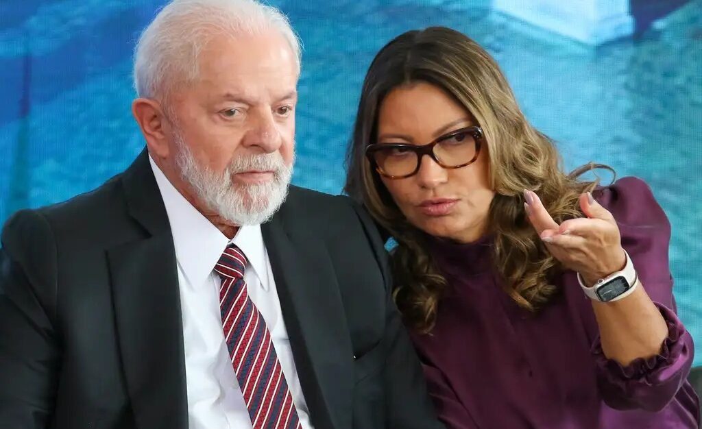 Após críticas, Lula defende ida de Janja à França e ao Japão: “Ela não faz viagem apócrifa, faz viagem porque foi convidada”