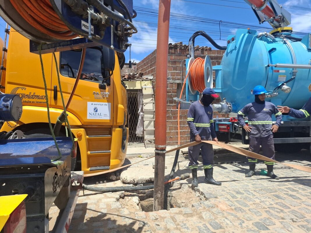 Natal realiza limpeza das galerias de drenagem e retira 3 mil toneladas de lixo da rede de águas pluviais