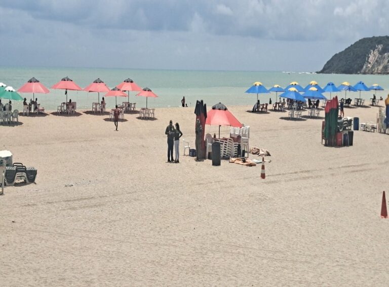 Semurb realiza ações de fiscalização em Ponta Negra, Neópolis e Centro de Natal