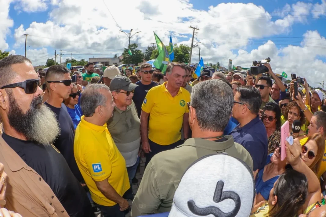 Bolsonaro passa mal e é atendido com urgência em hospital de Santa Cruz