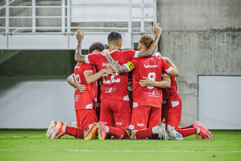 América vence Sousa por 2 a 0 e se mantém na vice-liderança do grupo