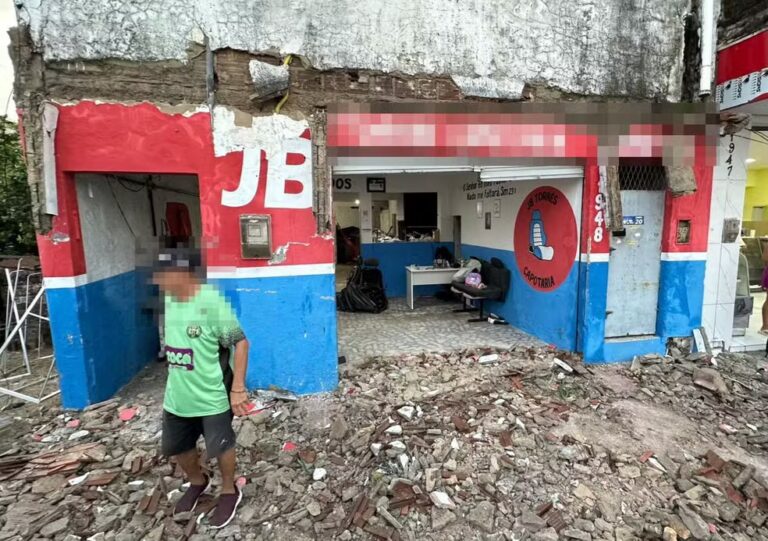 Crianças ficam feridas pós queda de marquise em Natal