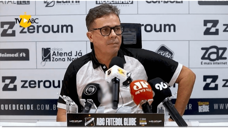 Evaristo Piza deixa comando do ABC Futebol Clube