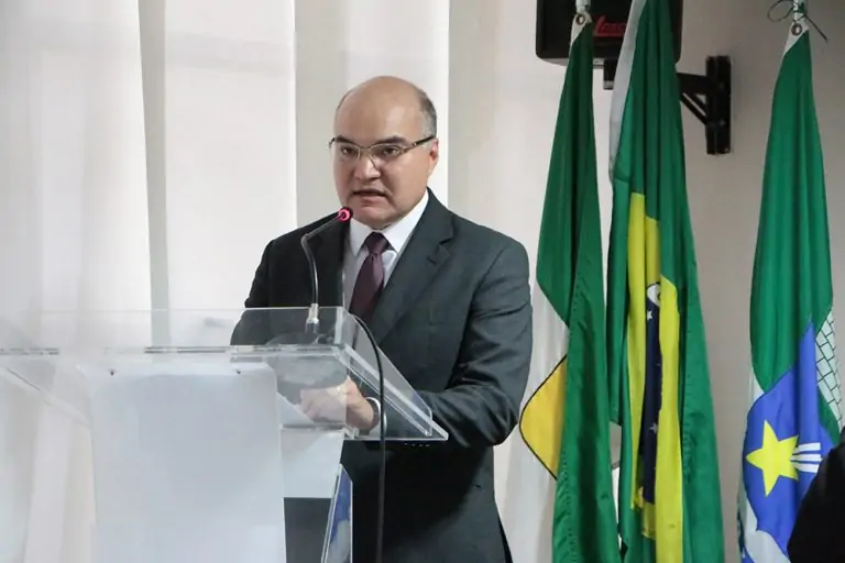 Itamaraty tenta retirada de políticos brasileiros de Israel via Jordânia; secretário de Natal faz parte das comitivas