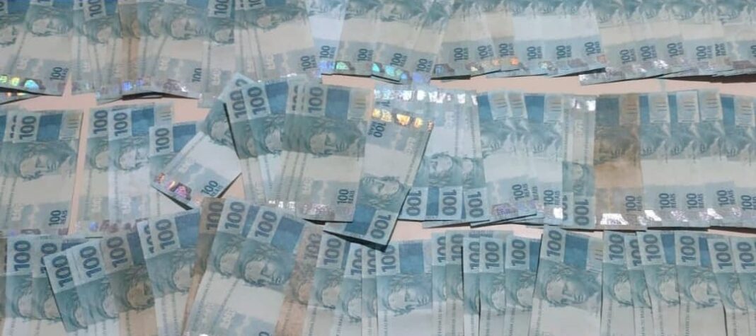 PM apreende R$ 14.700 em cédulas falsas após denúncia de comerciante em Cerro Corá/RN