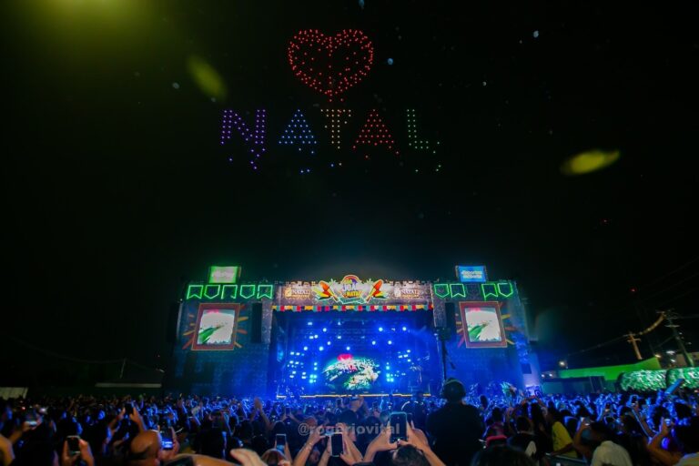 São João de Natal atrai mais de 100 mil pessoas no Polo Arena das Dunas com Alok e espetáculo de drones; veja fotos