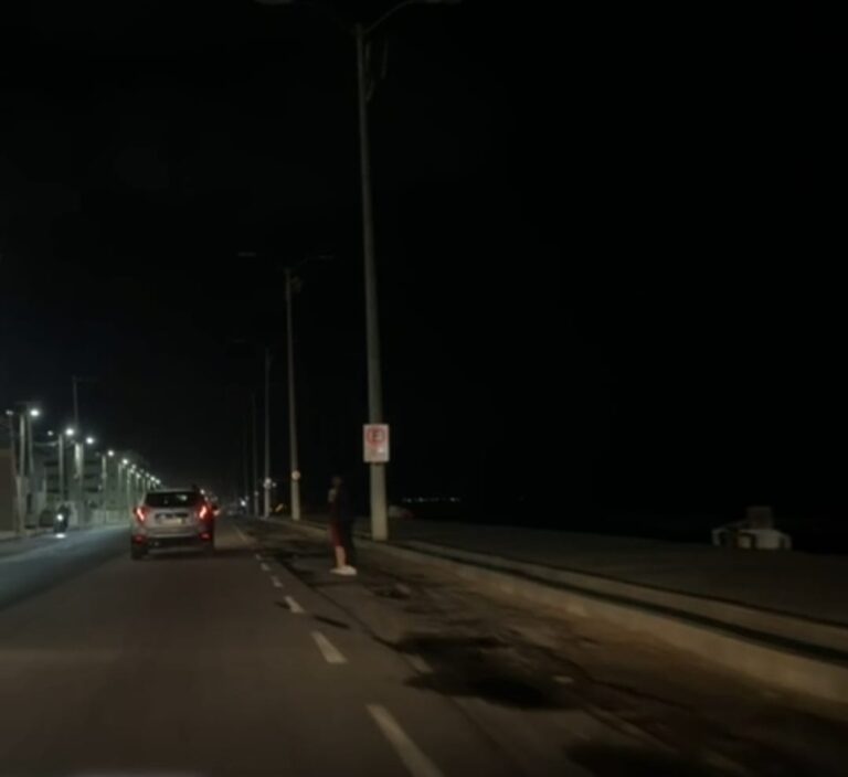 Furtos de fios deixam Praia do Meio no escuro em Natal
