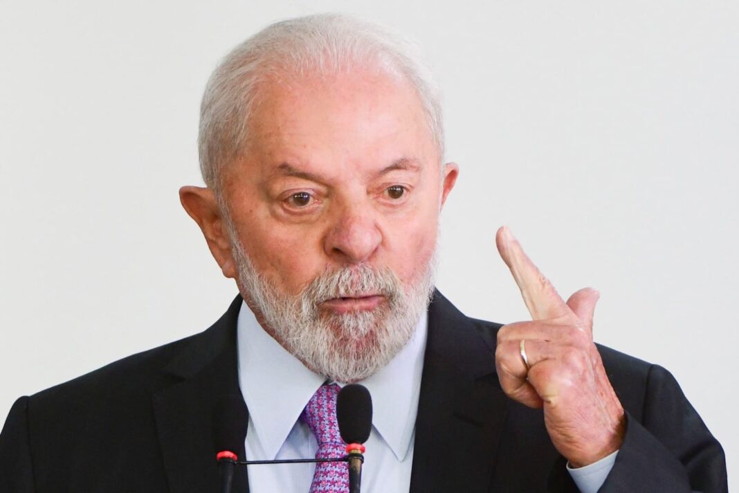 Lula defende perda de mandato de parlamentares que ocuparam Congresso