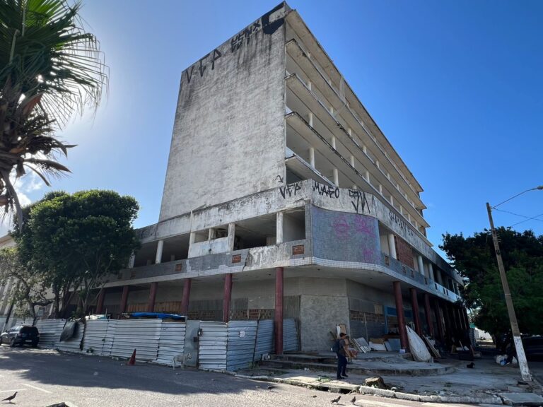 Entre a modernidade e o esquecimento: Natal apaga sua própria memória