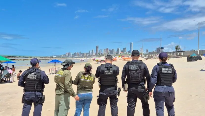 Polícia investiga barraqueiros suspeitos de ajudar assaltantes na Praia do Forte