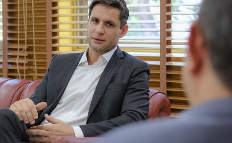 Rafael Motta passa por cirurgia torácica para correção de lesão no brônquio