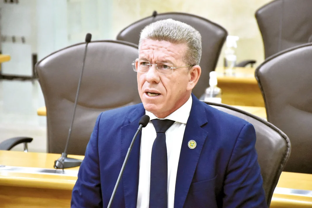 Subtenente Eliabe apresenta novo pedido de cassação contra Brisa Bracchi