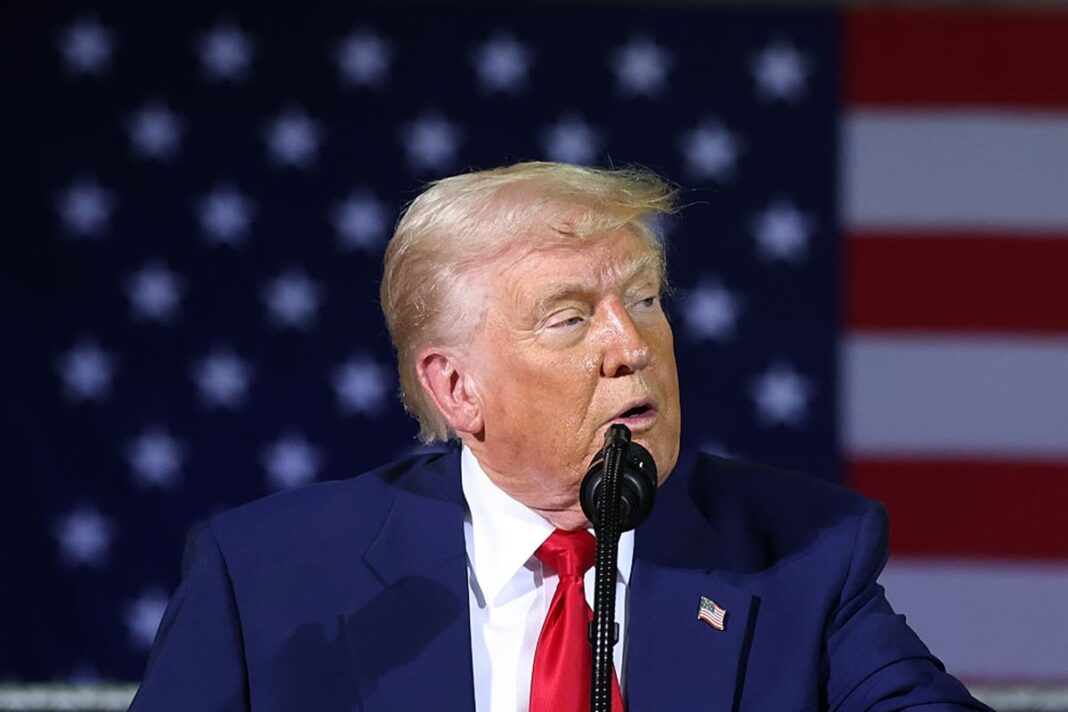 Trump ameaça com tarifa de 200% se China não fornecer ímãs aos EUA