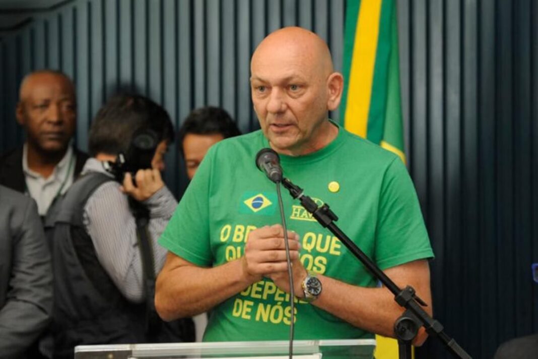 Luciano Hang enviou R$ 5 mil via Pix para Zambelli, aponta PF