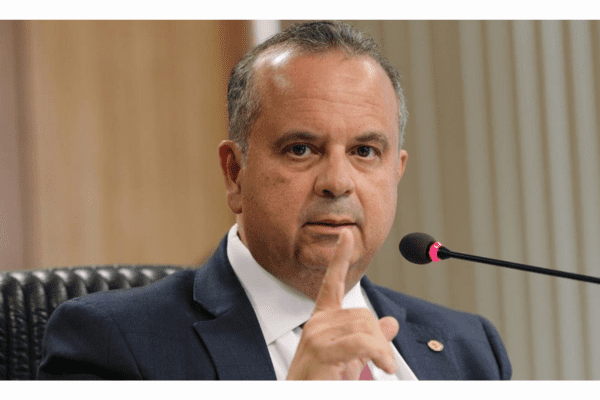 Marinho afirma que quebra de sigilos vai seguir caminho das fraudes no INSS