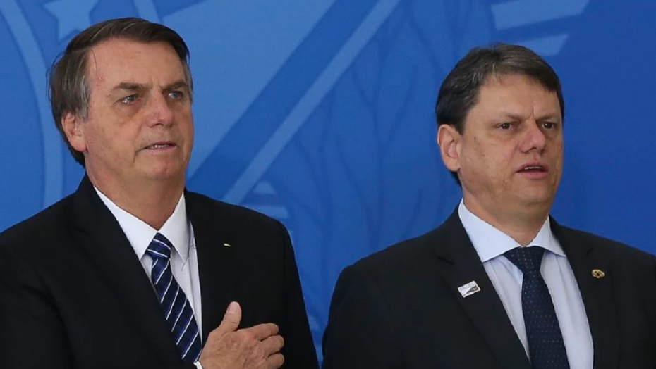 Moraes autoriza Tarcísio a visitar Bolsonaro, mas muda data solicitada pela defesa