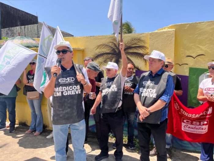 Sinmed realiza manifestação contra terceirização na saúde municipal
