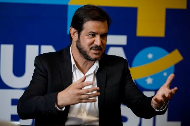 União Brasil dá 24 horas para filiados deixarem cargos no governo Lula