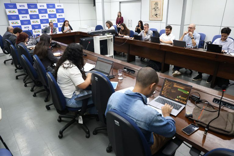 No momento, você está visualizando Brasil cria 213 mil postos de trabalho em setembro, aponta Caged