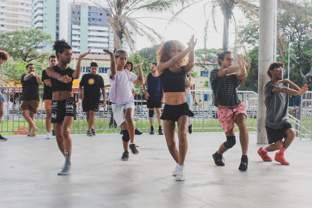 Ciclo formativo envolve cultura Ballroom com ações sobre saúde, moda e performance