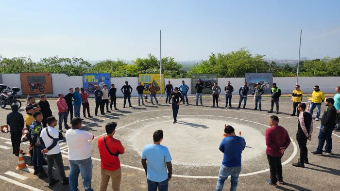 No momento, você está visualizando Treinamento de motociclistas: Detran divulga lista de selecionados para 2ª fase