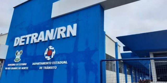 No momento, você está visualizando Justiça mantém condenação do DETRAN por demora em processo de renovação de CNH