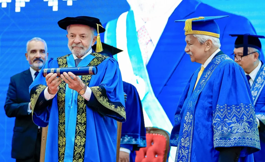 Lula recebe título na Malásia, critica FMI e diz que ‘COP30 será a da verdade’