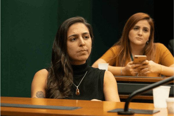 Natália Bonavides censura jornal e tenta cercear a liberdade de imprensa