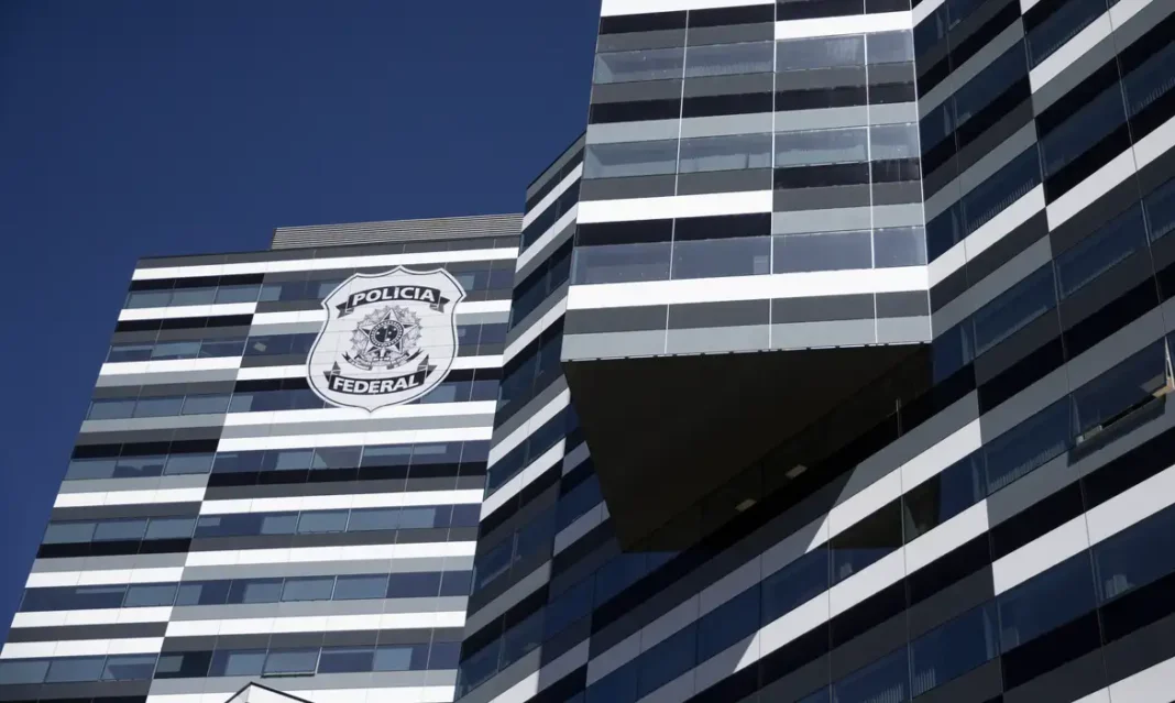 Operação da Polícia Federal mira quadrilha que fraudava CNU