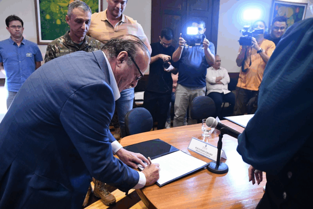 Prefeitura pagará R$ 16 milhões em obras ao Exército por terreno para Parque Linear