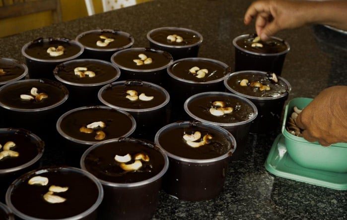 Chouriço: exposição em Natal resgata tradição do doce feito com sangue de porco