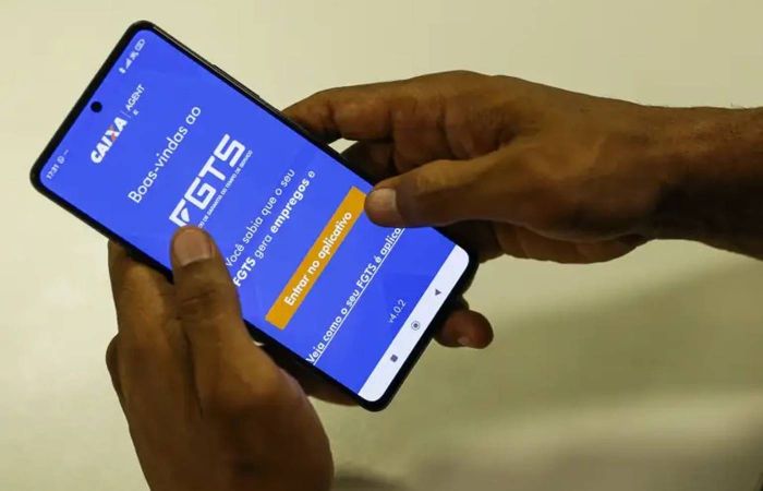 No momento, você está visualizando FGTS: Novas regras derrubam em 80% antecipação do saque-aniversário; parlamentares articulam reversão das normas