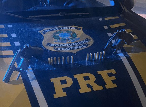 No momento, você está visualizando PRF prende dupla armada e impede assalto na BR-226, em Natal/RN
