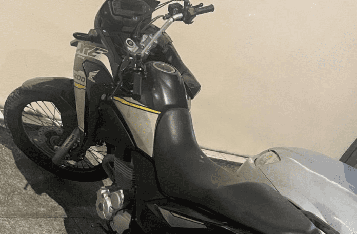 Polícia Militar prende casal e recupera veículo roubado na regiuão No momento, você está visualizando Polícia Militar prende casal e recupera veículo roubado na regiuão metropolitana de Natal